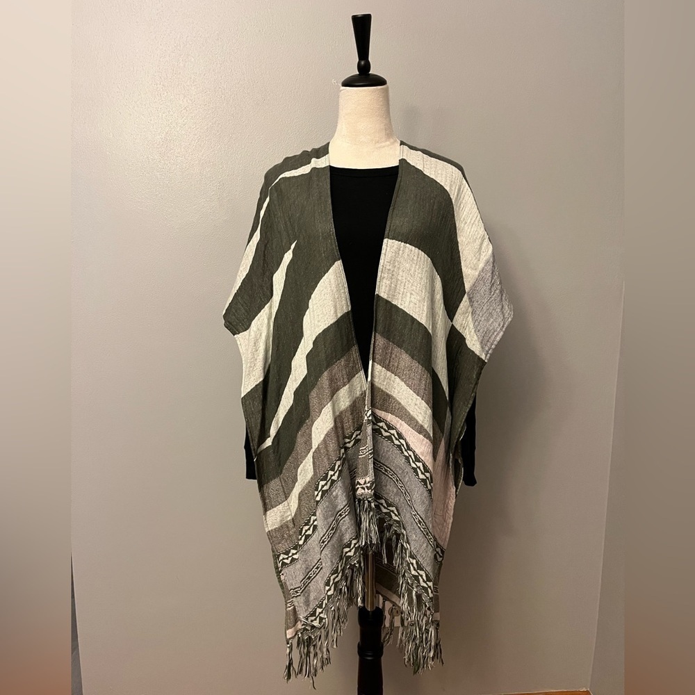 American Eagle Open-front Striped Shawl with Fringe - One Size